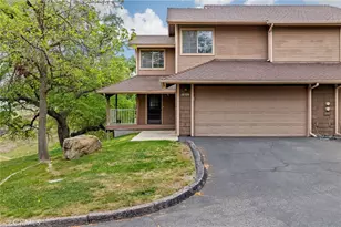 18520 Glenview Ct, Tehachapi, CA 93561 - Photo 2