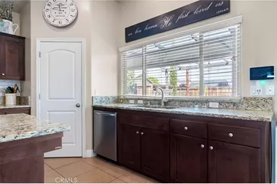 9500 Laurelwood Court, Shafter, CA 93263 - Photo 14