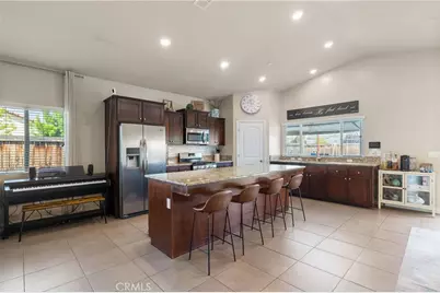 9500 Laurelwood Court, Shafter, CA 93263 - Photo 10