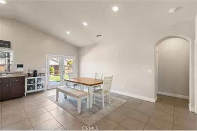 9500 Laurelwood Court, Shafter, CA 93263 - Photo 8