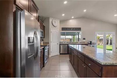 9500 Laurelwood Court, Shafter, CA 93263 - Photo 18