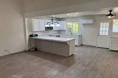 409 W Packwood, Visalia, CA 93277 - Photo 4