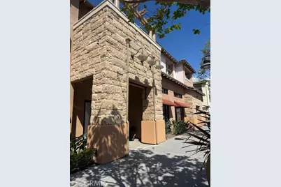 211 Village Commons, Camarillo, CA 93012 - Photo 2