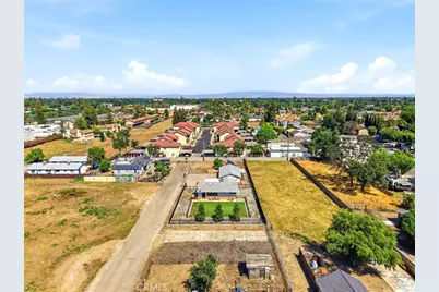 4007 W Myrtle Avenue, Visalia, CA 93277 - Photo 14