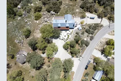 27241 Deertrail Drive, Tehachapi, CA 93561 - Photo 10
