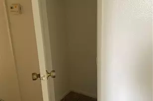 3136 W Austin Way, Fresno, CA 93722 - Photo 28
