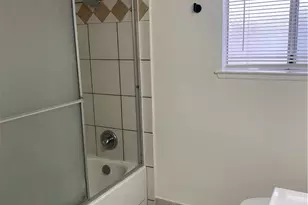 3136 W Austin Way, Fresno, CA 93722 - Photo 30