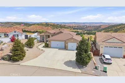 3180 Lakeside Village, Paso Robles, CA 93446 - Photo 12