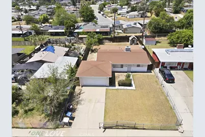 2540 Lynwood, Bakersfield, CA 93306 - Photo 2