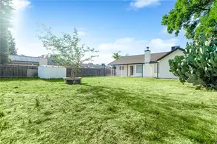 1509 E Vine Ct, Visalia, CA 93292 - Photo 16