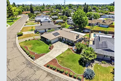 2709 W Royal Oaks, Visalia, CA 93277 - Photo 8