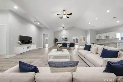 547 Shady Meadow Court, Bakersfield, CA 93308 - Photo 4