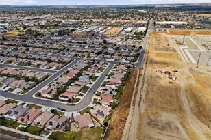 1906 Mcintosh Way, Bakersfield, CA 93312 - Photo 42