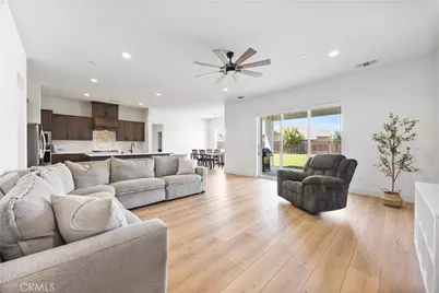 719 Winooski Court, Bakersfield, CA 93314 - Photo 22