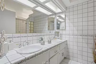 227 El Cerrito, Bakersfield, CA 93305 - Photo 16
