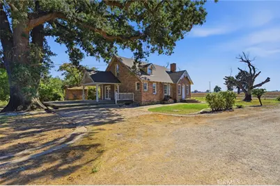 21530 Tiburico Avenue, Laton, CA 93242 - Photo 4