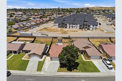 128 W Pilot, Bakersfield, CA 93308 - Photo 36