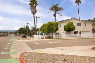 581 Newport, Grover Beach, CA 93433 - Photo 32