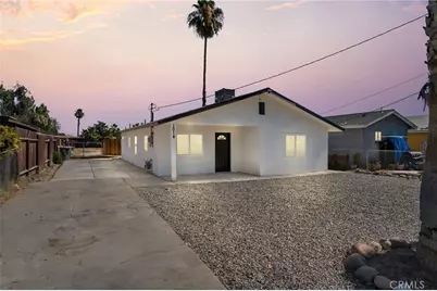 1014 E Casa Loma, Bakersfield, CA 93307 - Photo 2