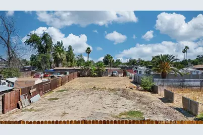 1014 E Casa Loma, Bakersfield, CA 93307 - Photo 24