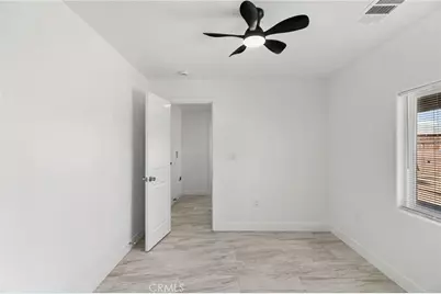 1014 E Casa Loma, Bakersfield, CA 93307 - Photo 18