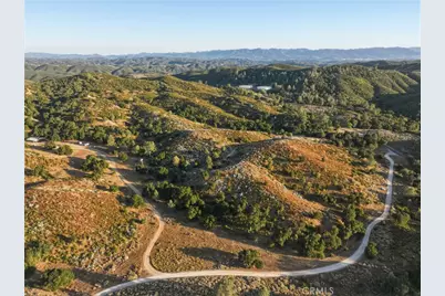 5885 Lion Ridge, Creston, CA 93432 - Photo 14
