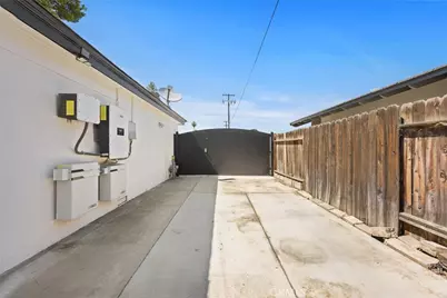 6209 Hartman Avenue, Bakersfield, CA 93309 - Photo 52