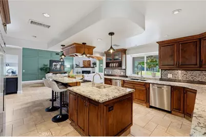 1203 N Tommy Court, Visalia, CA 93291 - Photo 20