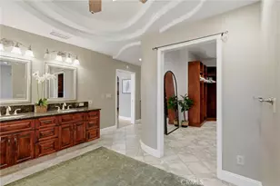 1203 N Tommy Ct, Visalia, CA 93291 - Photo 46