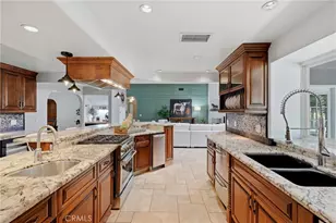 1203 N Tommy Ct, Visalia, CA 93291 - Photo 18