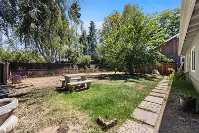 907 W Olive Avenue, Redlands, CA 92373 - Photo 30