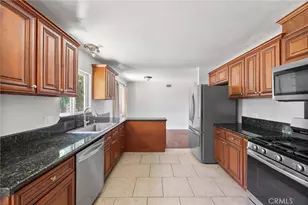 907 W Olive Ave, Redlands, CA 92373 - Photo 10