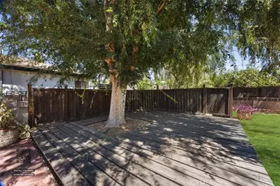 907 W Olive Avenue, Redlands, CA 92373 - Photo 32
