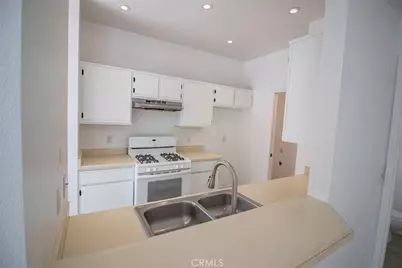 2460 Village Green, Santa Maria, CA 93455 - Photo 8