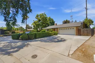 2017 S Woodland, Visalia, CA 93277 - Photo 4