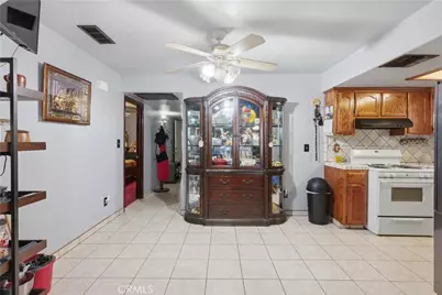 381 B, Arvin, CA 93203 - Photo 16