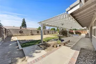 7613 Eastlorne Ct, Bakersfield, CA 93309 - Photo 40