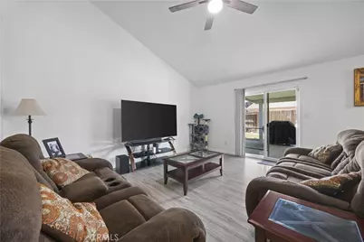 5504 Baja, Bakersfield, CA 93307 - Photo 2