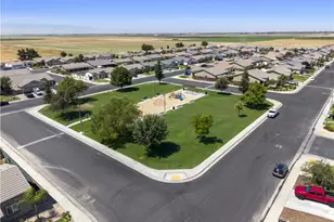 5504 Baja, Bakersfield, CA 93307 - Photo 40