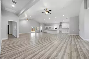 547 Shady Meadow Ct, Bakersfield, CA 93308 - Photo 8
