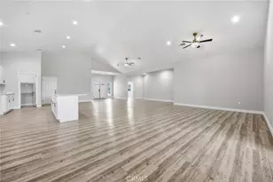 547 Shady Meadow Ct, Bakersfield, CA 93308 - Photo 12