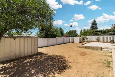 2804 Pomona, Bakersfield, CA 93305 - Photo 28