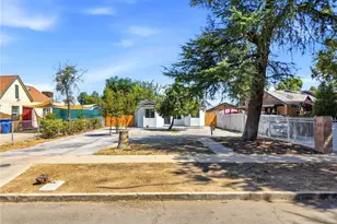 2225 E Lamona, Fresno, CA 93703 - Photo 6