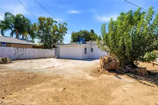 2225 E Lamona, Fresno, CA 93703 - Photo 46