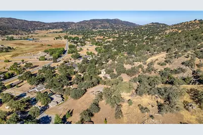 24281 Arroyo Court, Tehachapi, CA 93561 - Photo 14