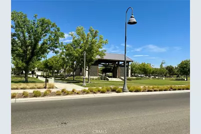 697 Grace, Madera, CA 93636 - Photo 48