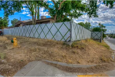 2701 N Inyo, Bakersfield, CA 93305 - Photo 12