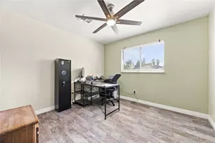 1925 Glenbarr Ct, Bakersfield, CA 93309 - Photo 36