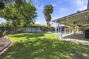 1925 Glenbarr Ct, Bakersfield, CA 93309 - Photo 46