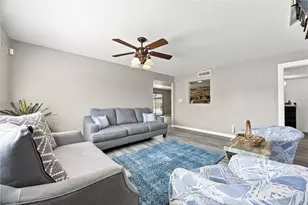 1925 Glenbarr Ct, Bakersfield, CA 93309 - Photo 12